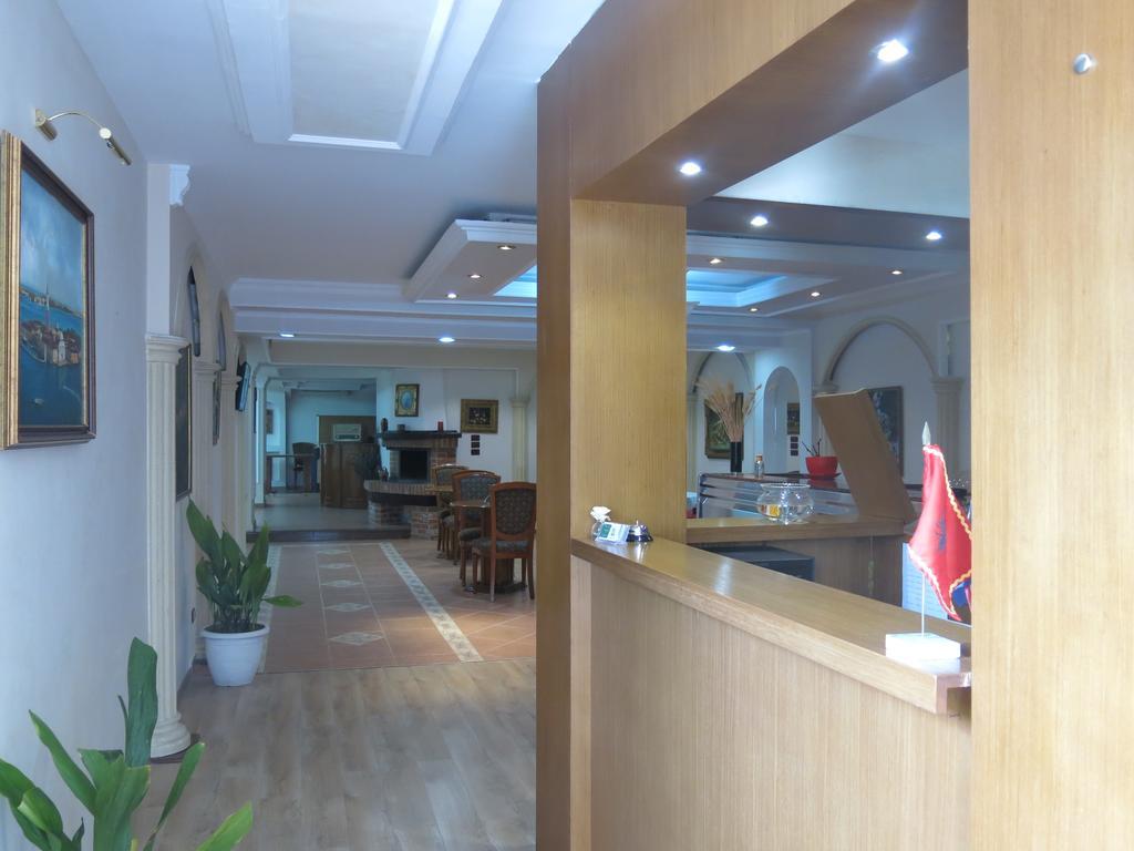 Hotel Lido Durres Exterior photo